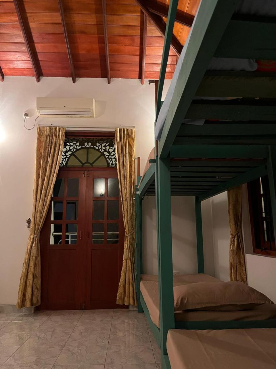 Ceylon Glory Hostel Negombo Exterior photo