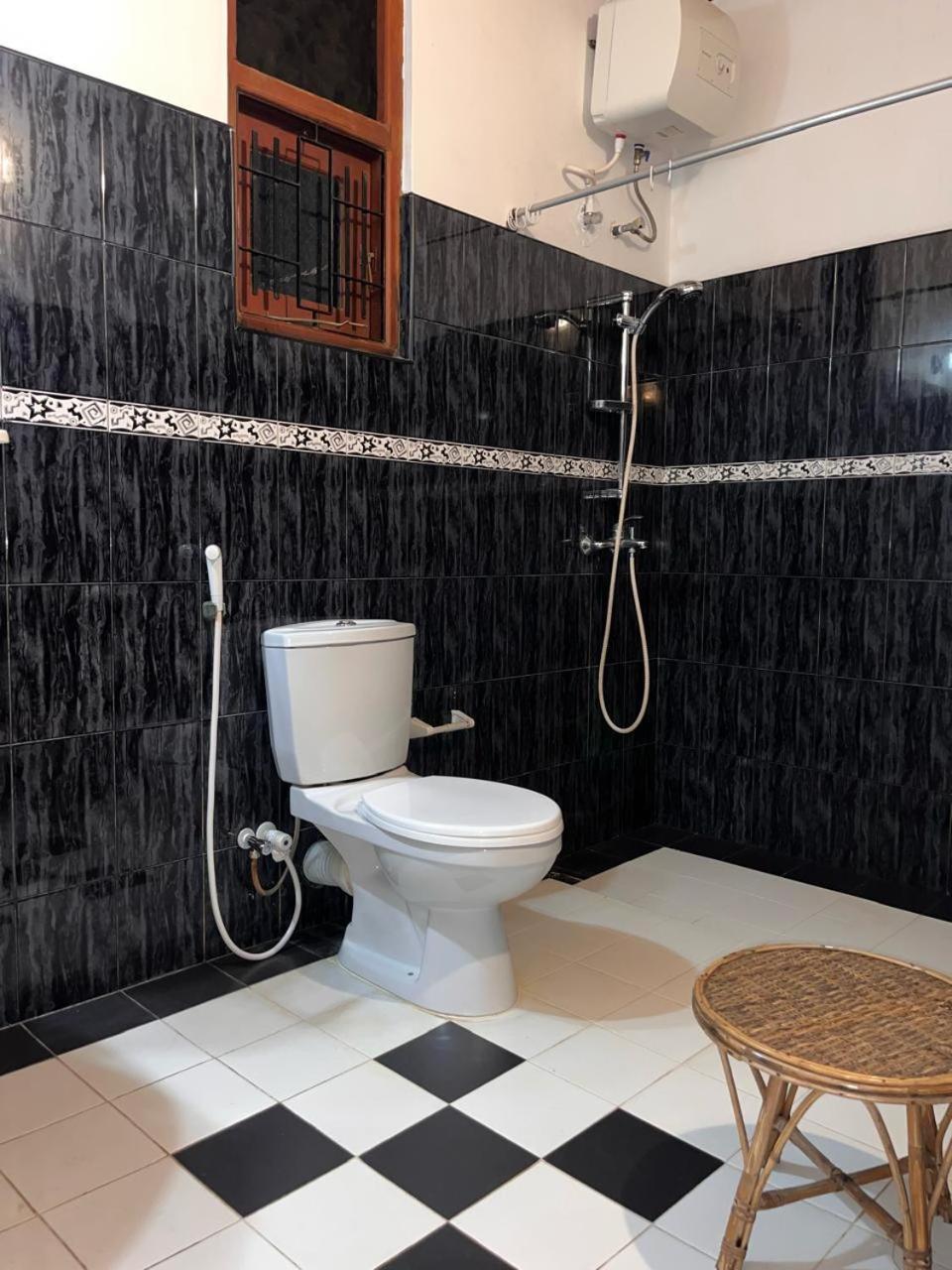 Ceylon Glory Hostel Negombo Exterior photo
